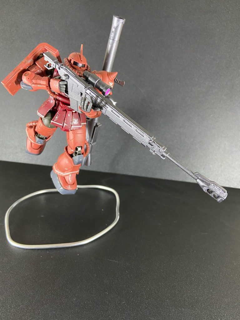 ちなみに今回は数年前に簡単フィニッシュで作ったこのオリジン版の機体をリペイントしました。当時はこれでも大満足でしたね…(^^)