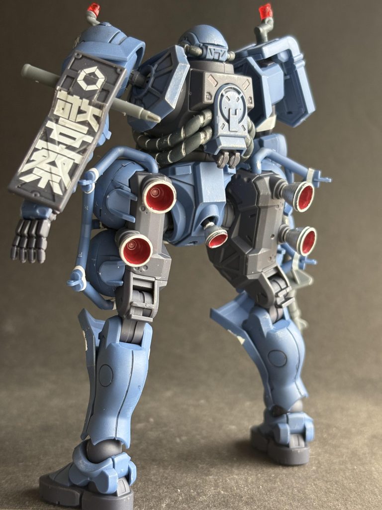 バーニアの内側もそのままでいいかなって思ってたけどどう考えても色があった方がカッコいいので塗りました。存在感が全然違う。