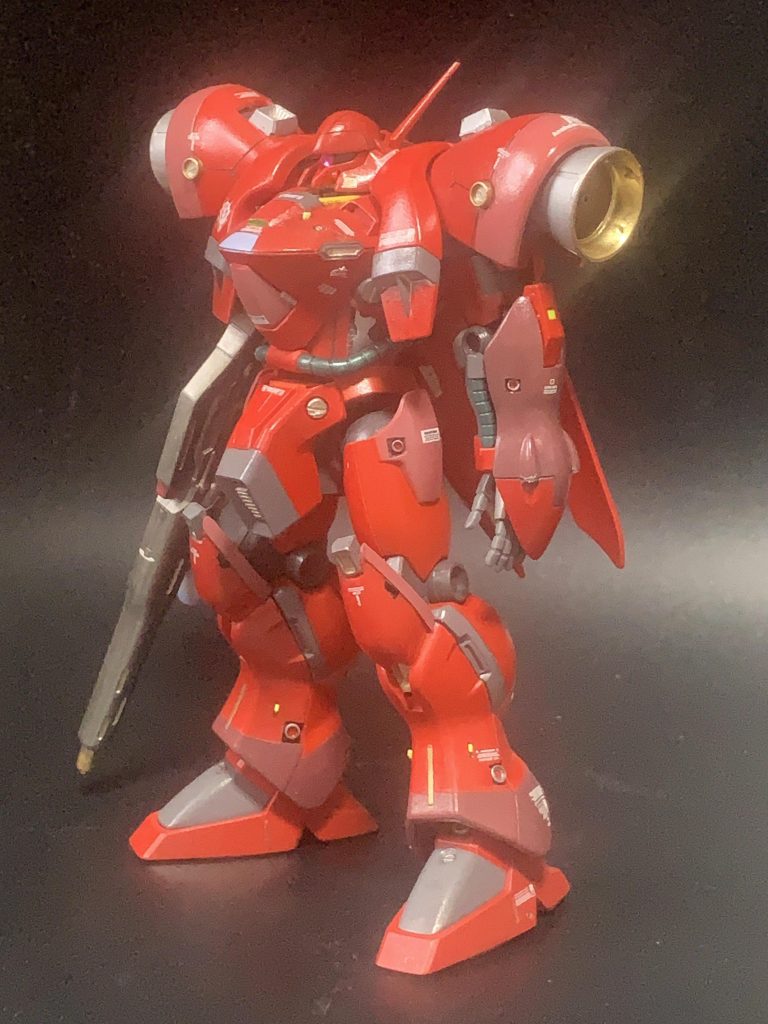 ガンダムとして開発されたという設定があるそうですがどう見てもジオン系。でもそんな事はいいのです。要はかっこいいか、そうでないかの違いでしかないのですから。そしてガーベラテトラはかっこいい‼