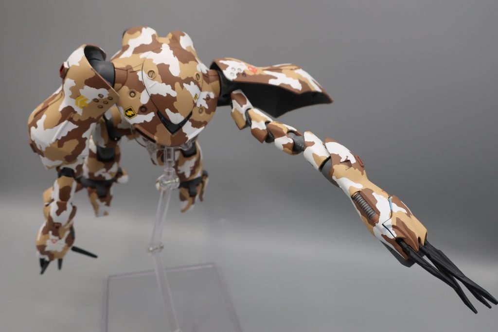 塗装中 ホコリ吹こうと 唾飛ばす先生 「・・・おっちゃんの口元はゆるい・・・ 気持ち悪いですねー」