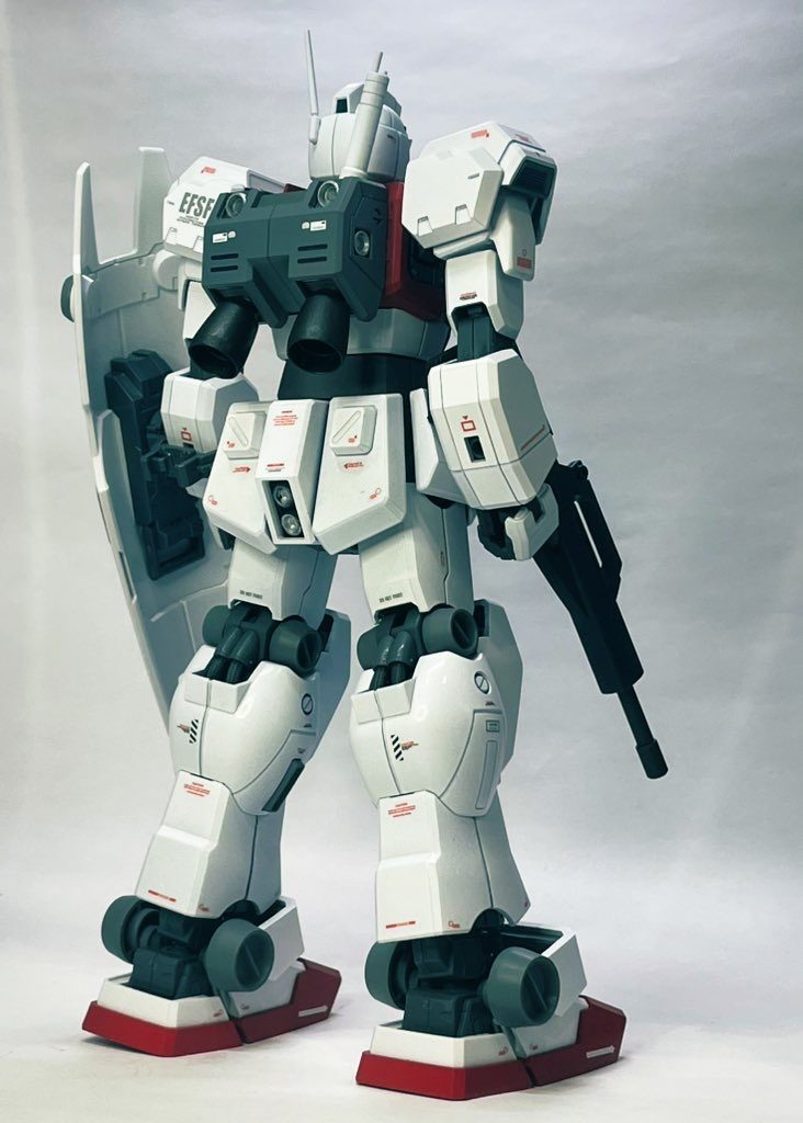 AOZ版は少し大きめなので迫力があります。