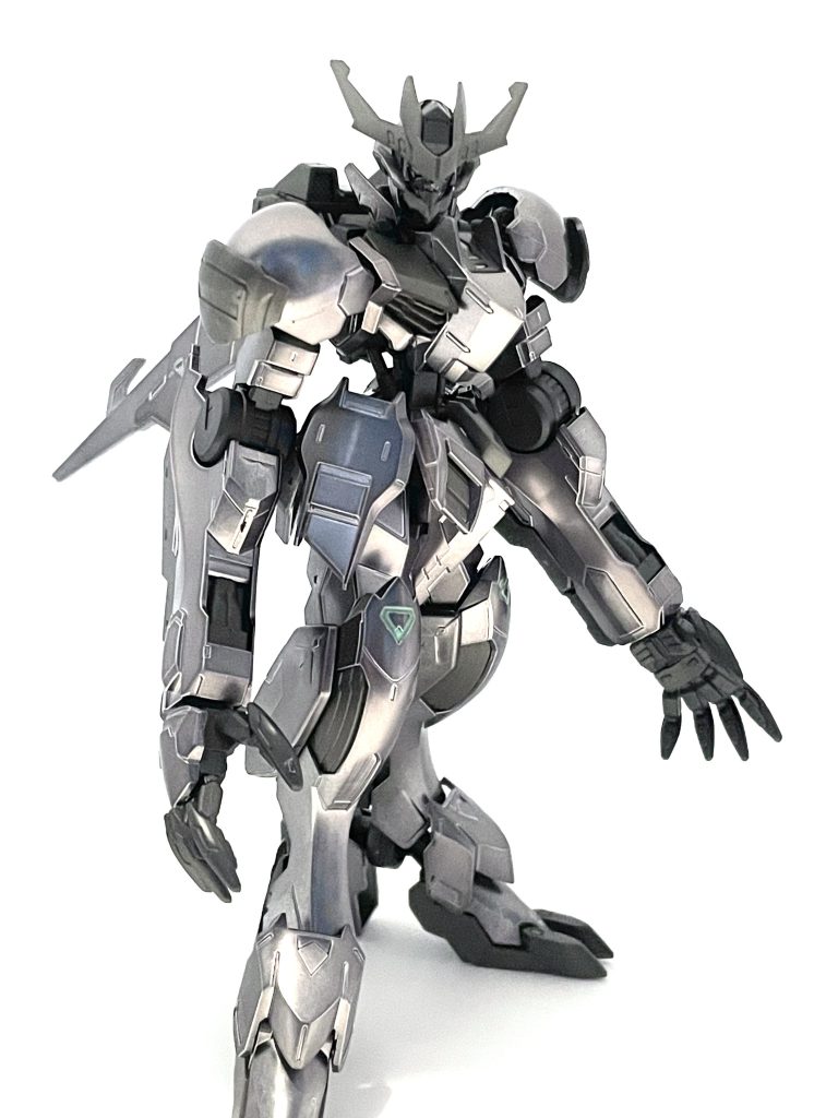 ホントは黒背景で撮った方が映えるんだろうけど、環境がないンゴ。。。