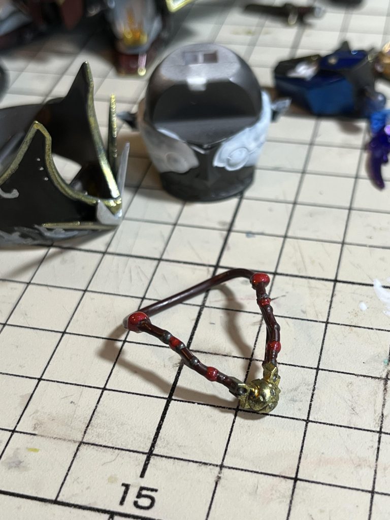 ハロのネックレス後方のヒモ部分を伸ばしランナーで追加