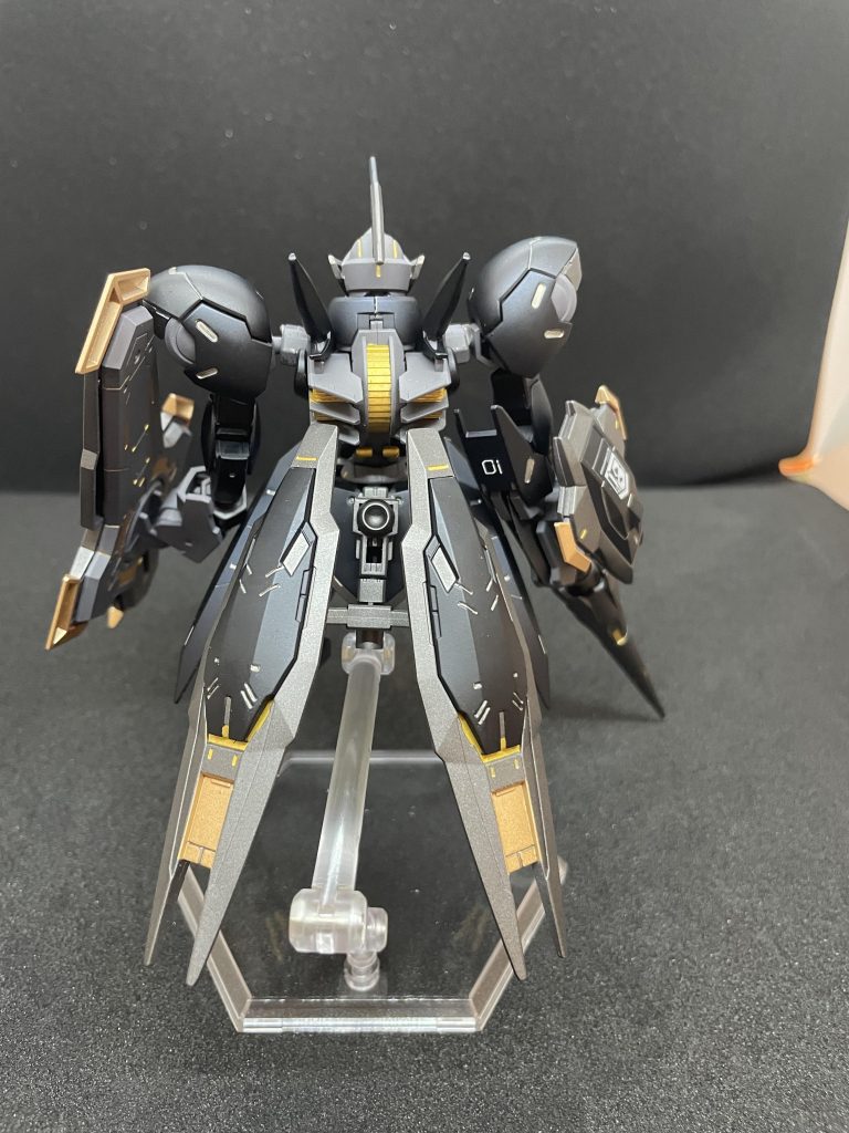 背面少し背面が寂しかったためスラスターを追加しましたがうまくまとまったと思います。