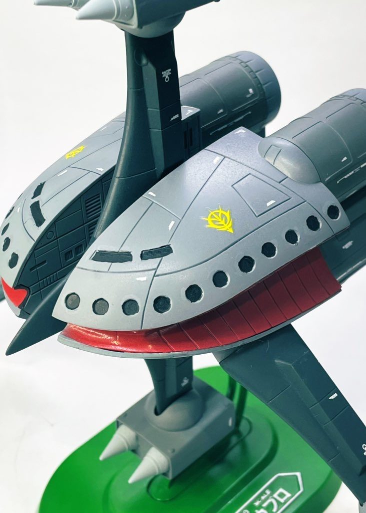 殆ど筆塗りをした事がないので、筆塗りを要求される旧キットは苦手です。さすがに全て穴を開けるわけには…