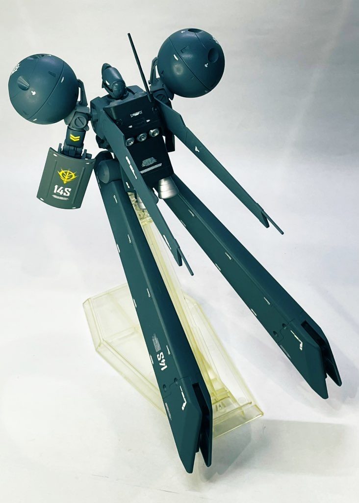 デカールがさかさまなのはご愛嬌。