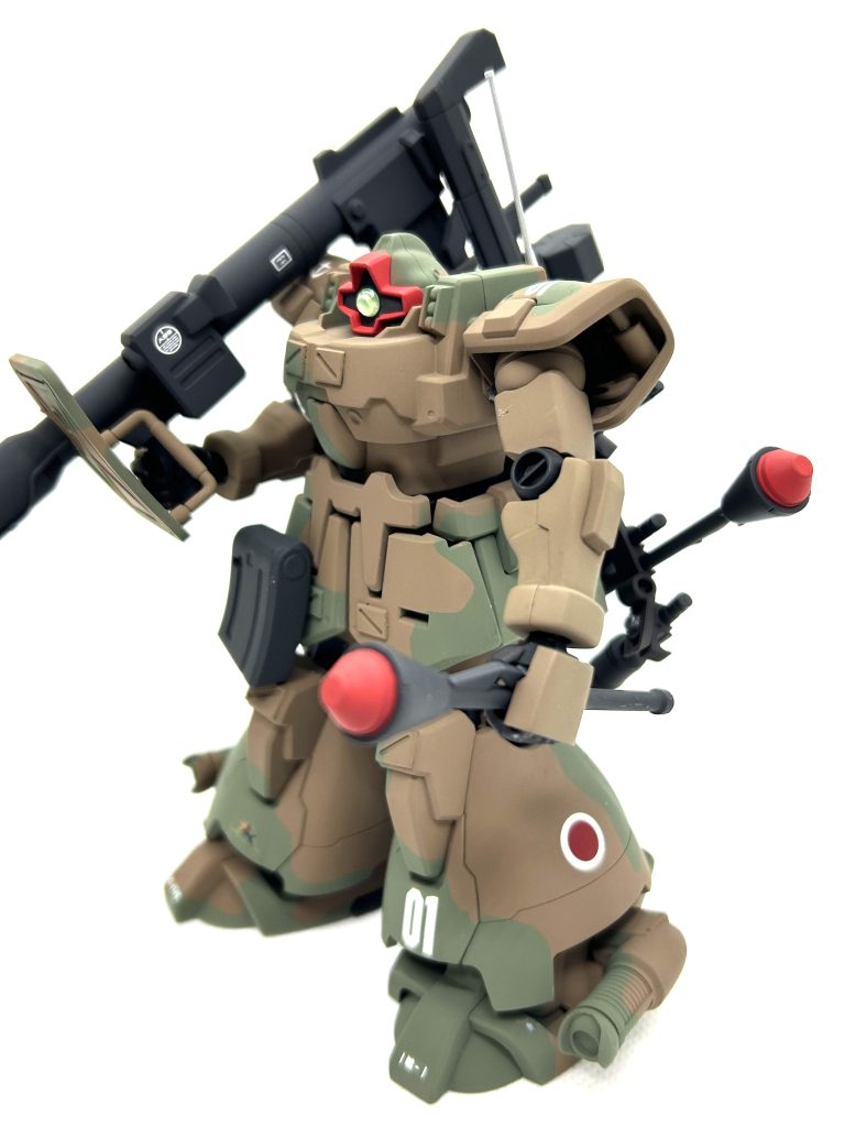 特にドム系列の機体は、機動性、防御力、火力に優れるため陸上自衛隊の師団、旅団の戦車に替わる機動打撃戦力の中核を担うことになった。