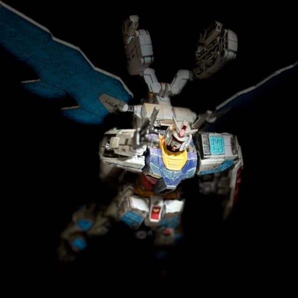 万博ガンダム　グラスフェザー付き　エントリグレード