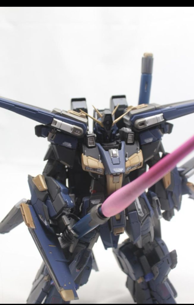 ハイパービームサーベルも3Ｄ印刷で少し巨大化してます。