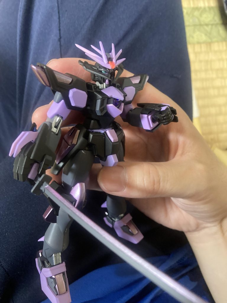 ガンダムゴッドブレイク、通常形態完成!近接戦に特化していますが、バックパックの換装によりオールレンジに対応できるガンプラを目指しました✨