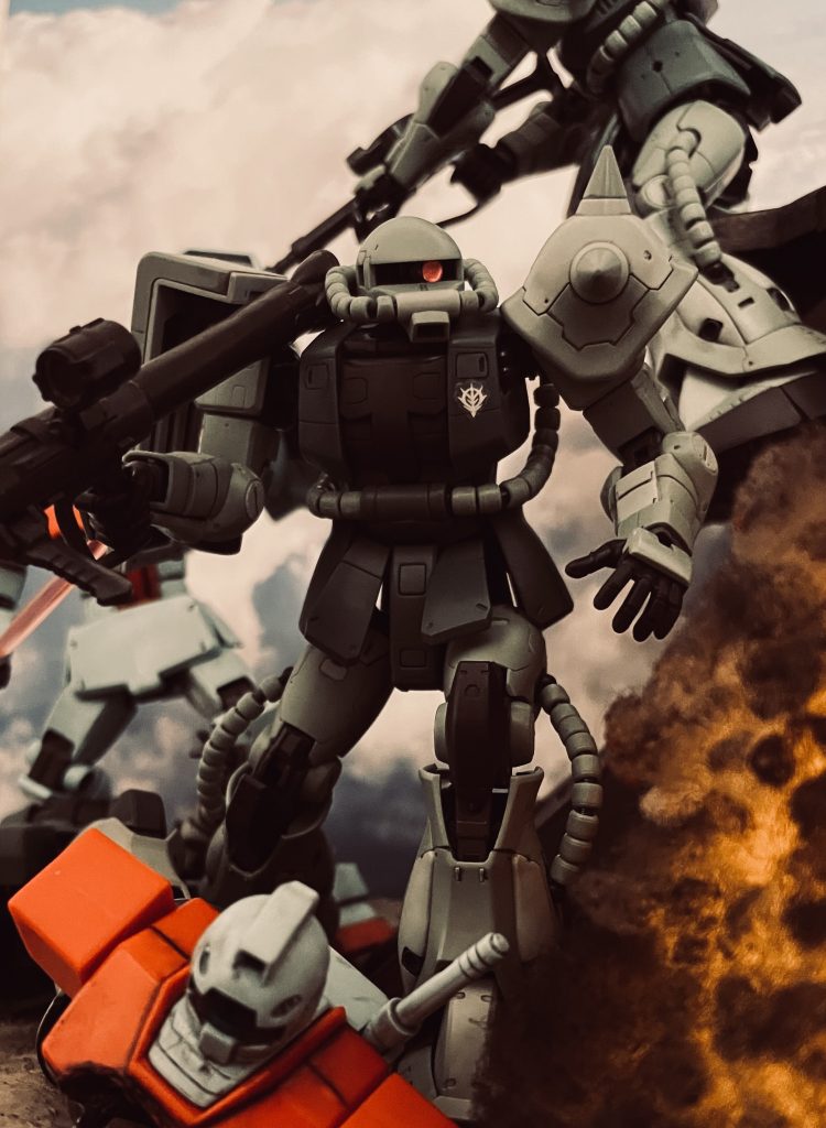 爆炎を手前に配置したバージョンです。