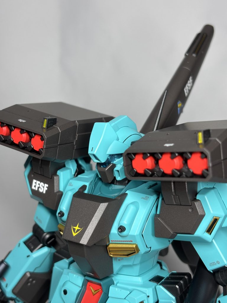 追加装甲は成形色に近いメタリックブラウンにしました