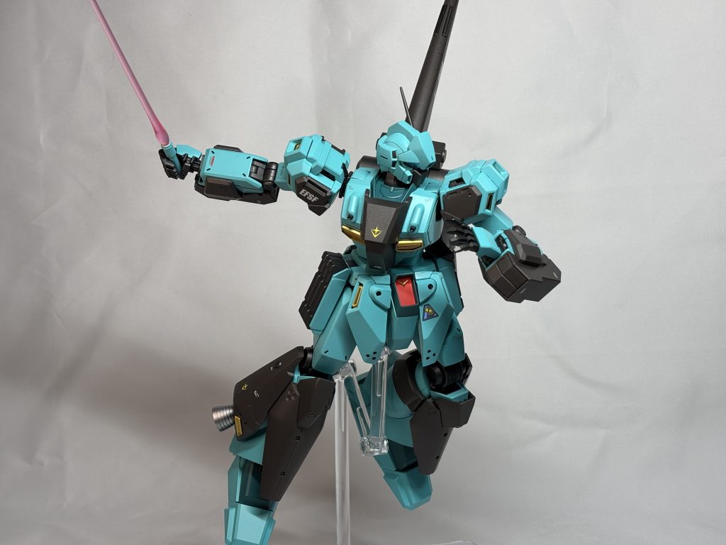 パージしてサーベルで突っ込んで行くシーンは一番好きなシーンです。