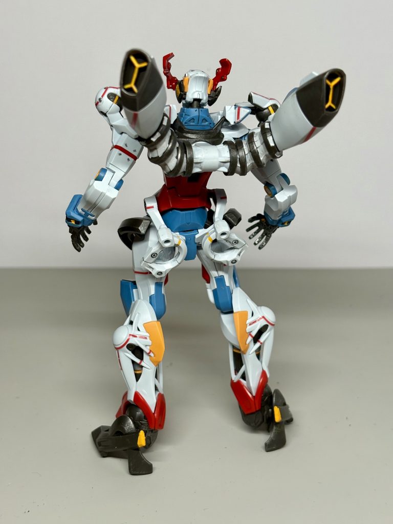 バックショット。スラスターノズルやらビームサーベルの持ち手やらはホビージャパンさんの作例を見ながら真似て塗りました。