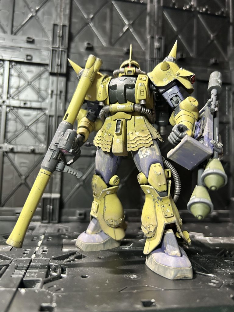 両肩がスパイクアーマーなので、シールドは左腕に装着です。マグネットで取り外しできる様にしましたー😃