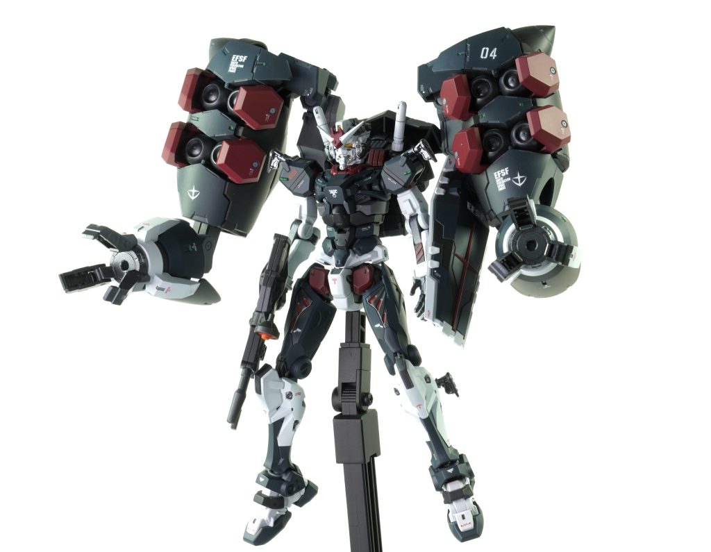 ●使用塗料本体(紺):Mr.カラー  ネイビーブルー(45%)+インディブルー(40%)+レッド(15%)本体(白):ガイヤカラー スチールホワイト本体(赤):Mr.カラー マルーン(80%) + レッド(20%)武装(黒1):Mr.カラー ブルーブラック武装(黒2):Mr.カラー メタリックブラックGX関節:メカサフ ヘヴィトップコート:Mr.カラー スーパースムースクリア(つや消し)