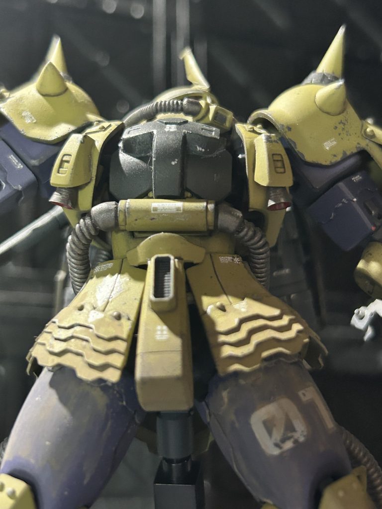 胸部スラスター展開の様子。腰部バインダーの排熱部。胸部装甲も装甲強化で分厚くしてます😃