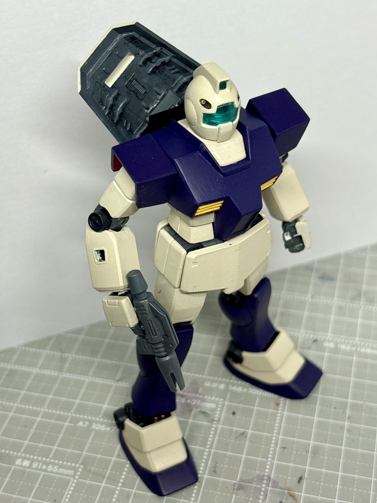 合わせ目消してますが、後ハメ加工はしていないので、裏地が慣れてなくてなんだかなぁとなってます。