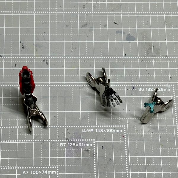 シタデルカラーでかんたん塗装まで完了！気になるところにタミヤエナメルのダークグレイを流し込んで今日はおしまい。後はエナメル塗料を拭き取って組み立てておしまい！（3枚目）
