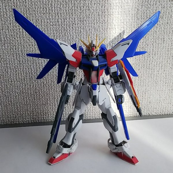 ビルドストライクガンダムを当時のアニメのイメージで製作中です❗
