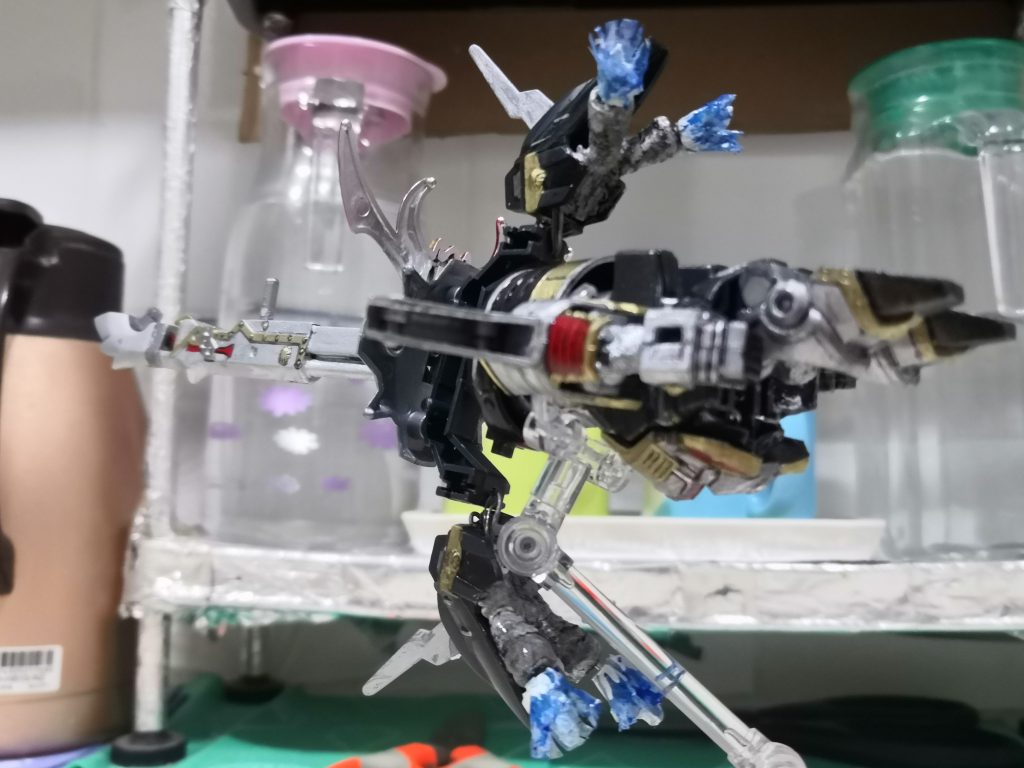 刀流義守–2枚目/制作者：LUNLUN（邪道可動）