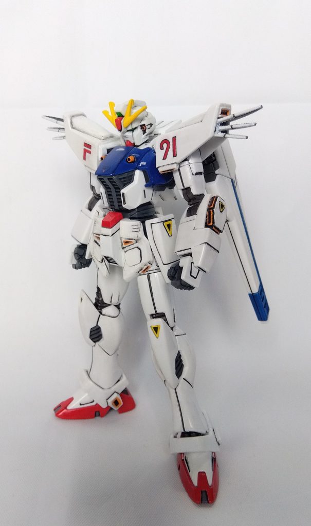 赤く塗装する前のF91、HGUCのF91は御顔がかなりイケメンです。