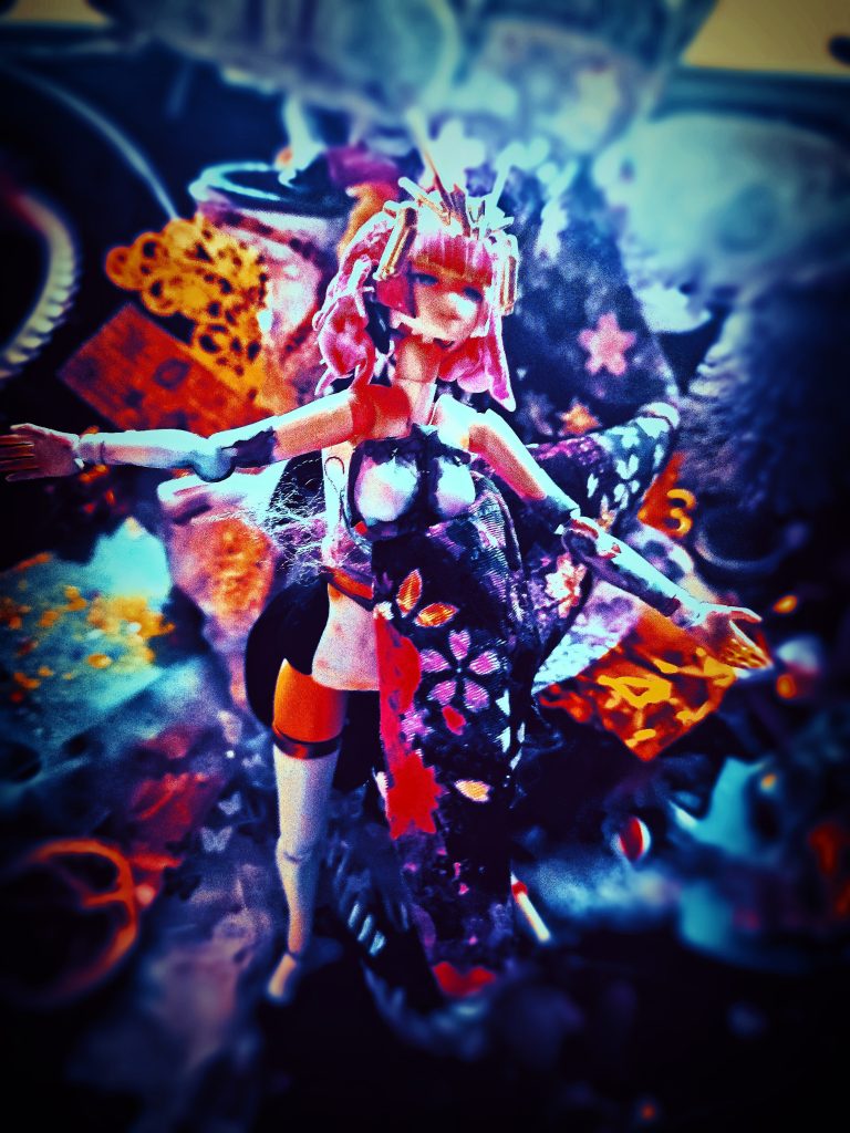 「 しかし、結局民衆に媚を売るために、コスプレしているような気が、、」『何か言ったかっ!? 』