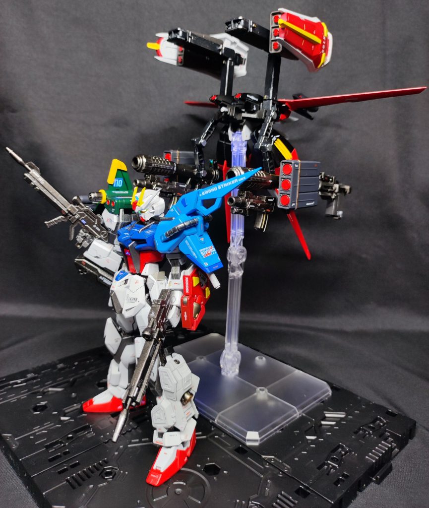 ストライク本体+背面ストライカーツインアイ、蛍光イエローを塗ったのに写真で見るとグリーンにしか見えない件 