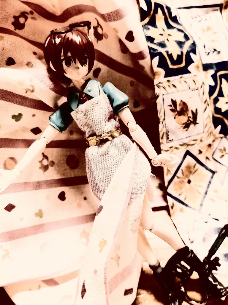 「 しまった、、」「お肉買うの、忘れた! 」「 キャベツだけでも、作れるかな?!」ハロ「 シュウジ、はらぺこ、はらぺこ!」マチュ「 そ、そうだよ、お腹が空いてたら、なんでもご馳走になるんだ!」「 負けるな!ワタシ!」