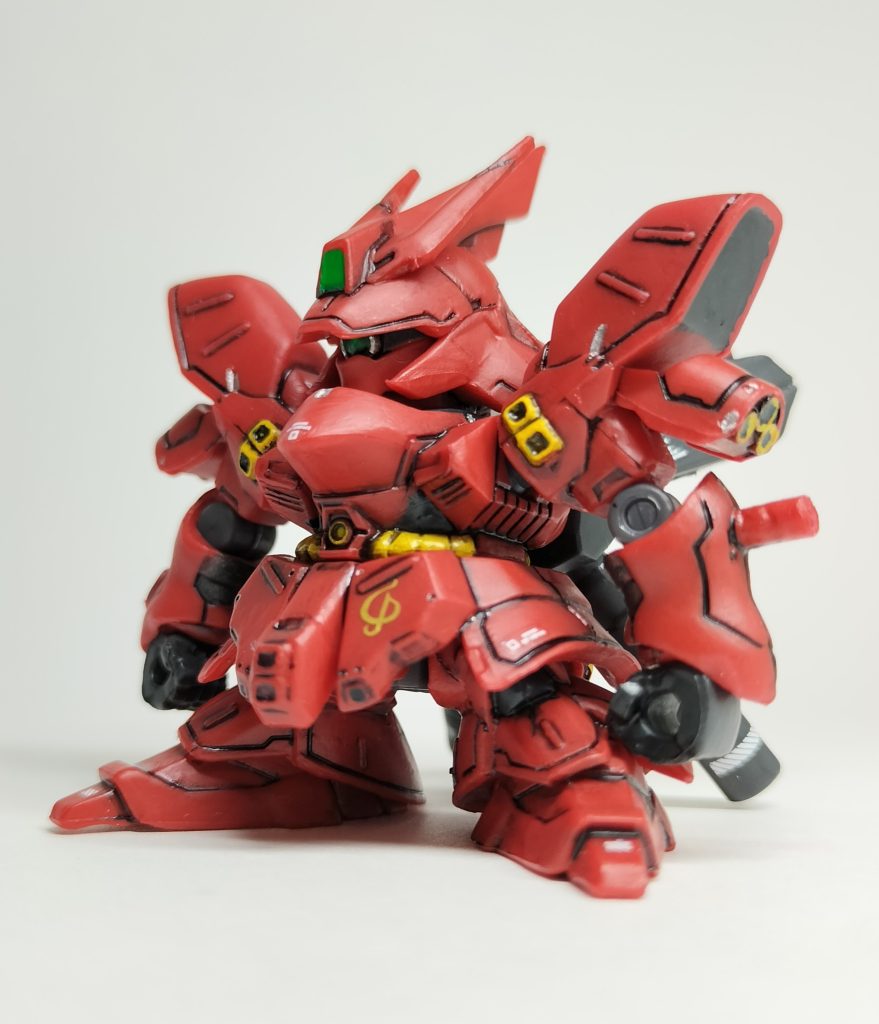ナイチンゲールを思わせる重量感のあるアレンジがめっちゃかっこいいです(gundam-kao3)細部の塗り分けとスミ入れ、デカール貼ってトップコートを筆塗りで仕上げました✨️スプレーがキレイに吹けない、嫌な時期ですよね(gundam-kao4)