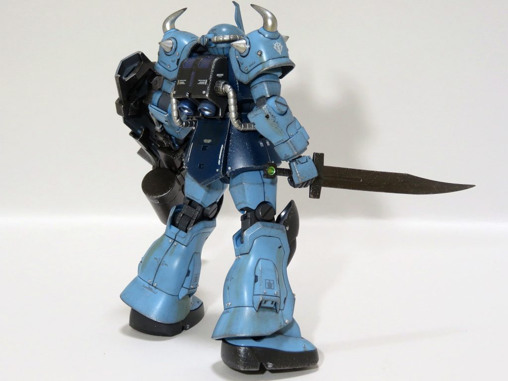 各所にリベットモールドを貼り付けたのですが、ものすごいポロポロ取れて結局最初より少なくなってしまいました…(-_-;)