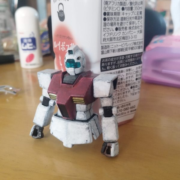 hgジム塗装に入りました！筆塗りで黒立ち上げ塗装してますHGUCは塗ったことなかったので凄い楽しいです普段はガンプラは2ヶ月ぐらいで完成するのですが今回はもっと早く完成できそうです(⁠.⁠ ⁠❛⁠ ⁠ᴗ⁠ ⁠❛⁠.⁠)