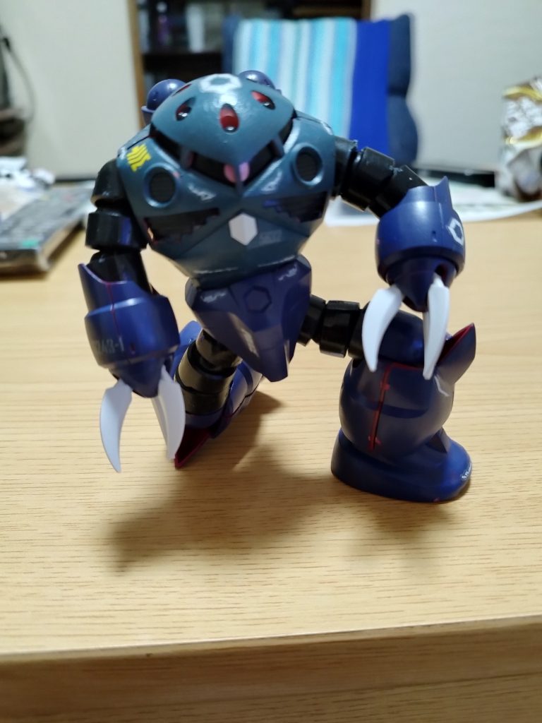 デカール等はジオン軍のものやセリアのプラモ用のデカールを各所に貼りました。一応ズゴックは2体目ですね1機目はウーバーズコックがいるので