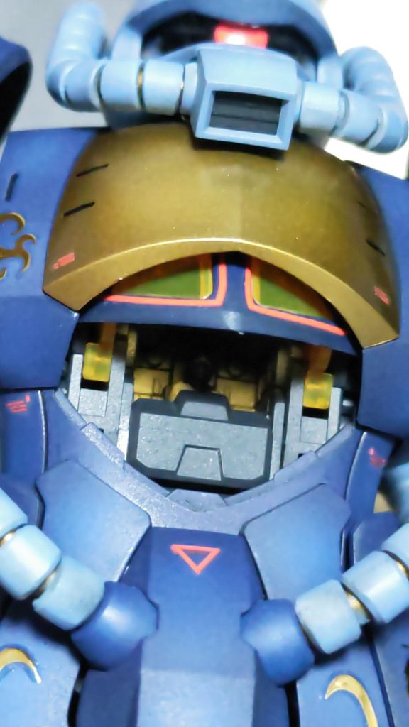 キットの中にはマ・クベ大佐がついております。ノーマルスーツは地味な茶色💦