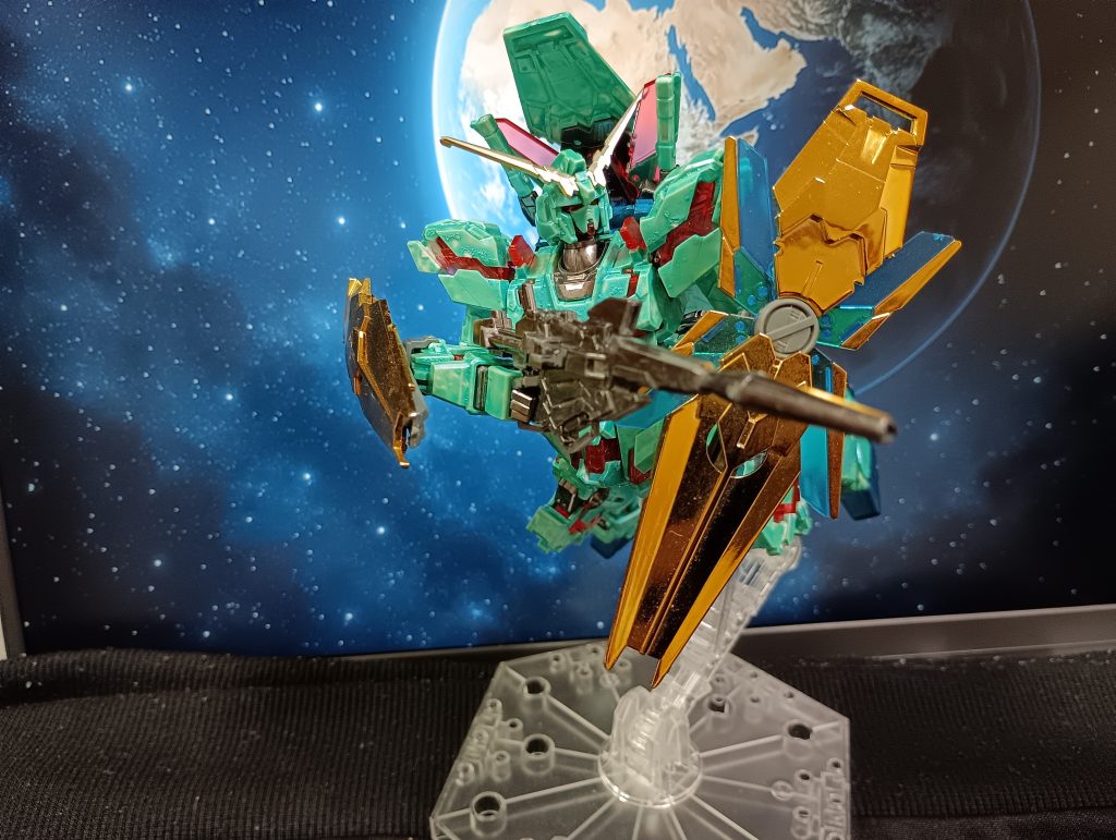 フェネクスから盾をもらって、撮影。この金にはさすがに勝てないか。