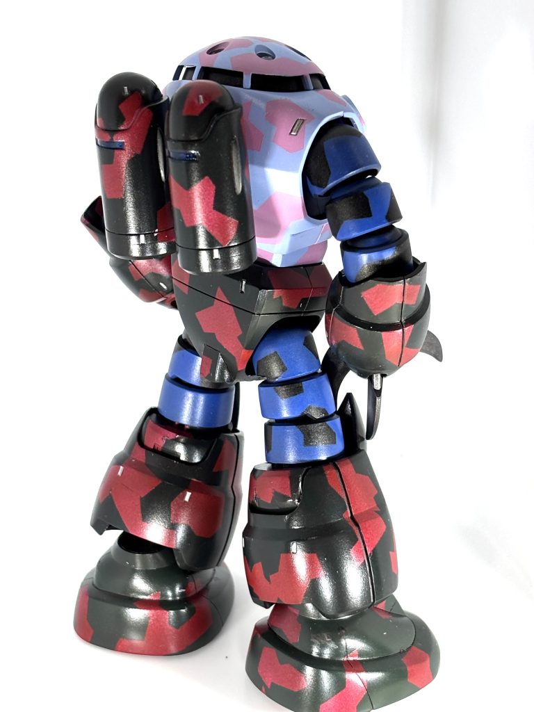 後ろ水中迷彩とかにして真面目に作ろうかとも思ったのですが、スプリンター迷彩マスキングテープ使いたかったので、遊びました。