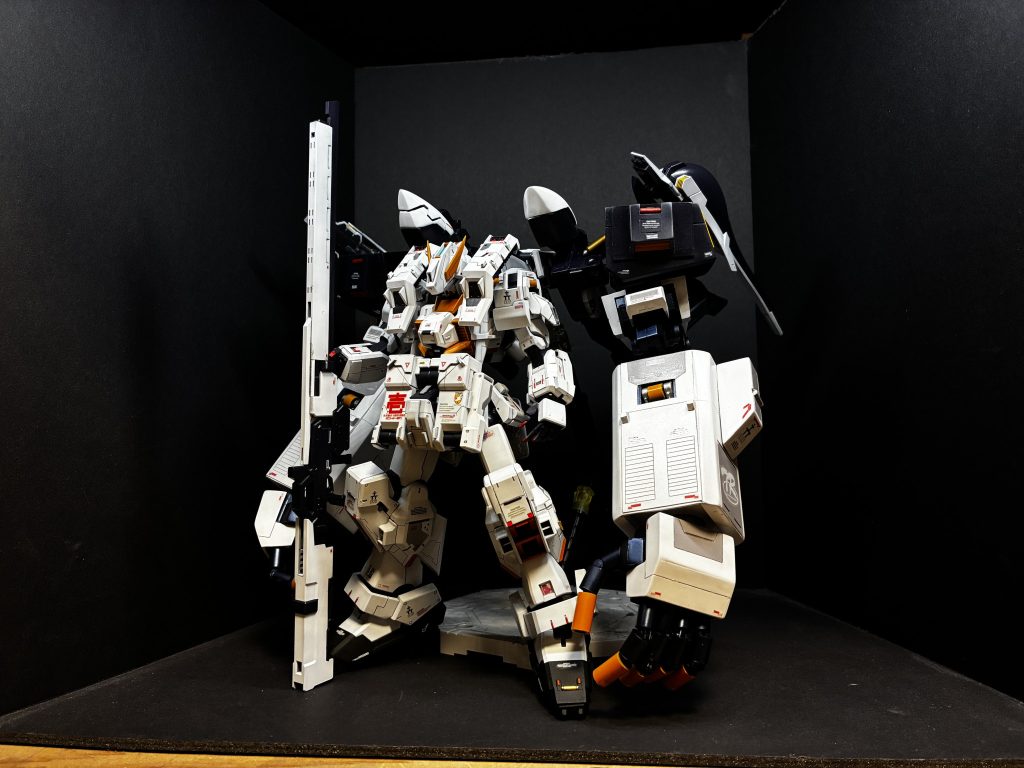 最後にギガンテックアームズ制作いたしました。勉強を兼ねてアウスラ、七式ガンプラ部さんの作品を参考に制作すましたいや〜プロはすごいですね😁難しかったですが楽しかったですありがとうございました。また、次の投稿で!またね👋