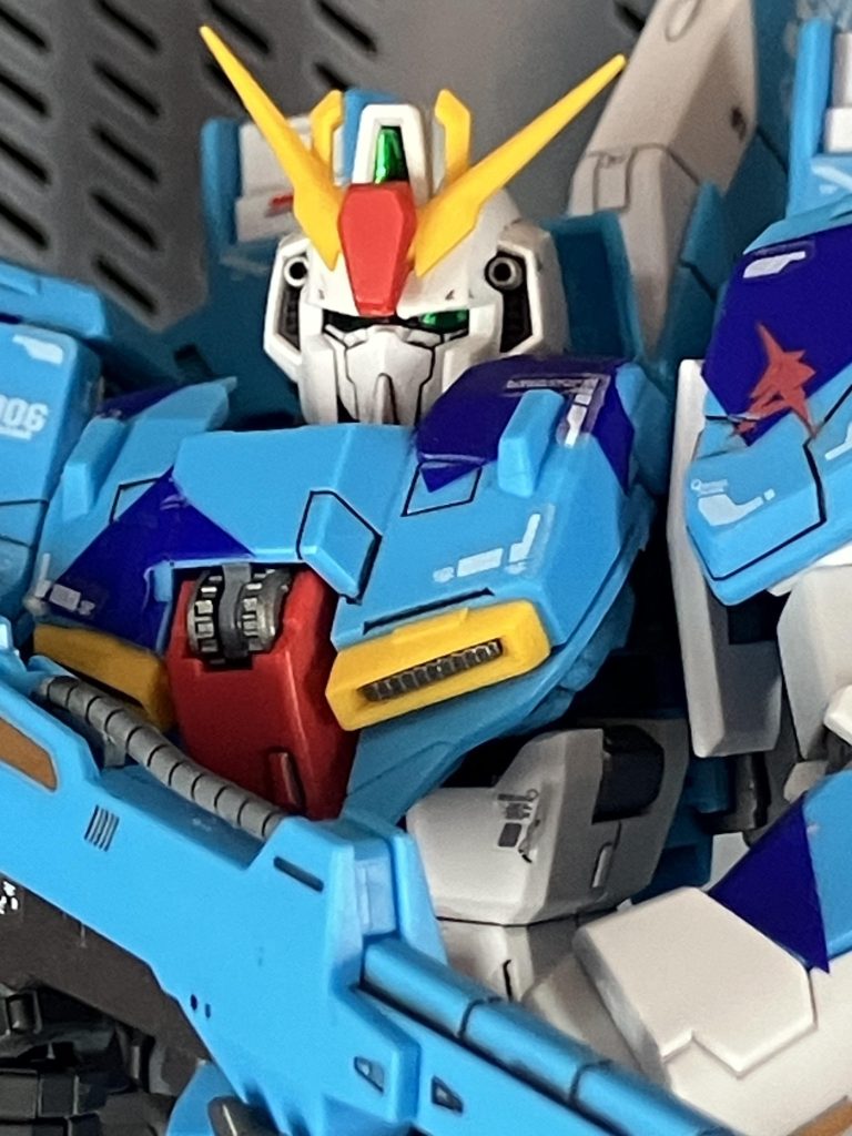 プレバン限定の発売でしたね〜‼️ とにかく、出来上がってからのポージングが難儀でして……w ポロポロ、部品が取れてくるんですよねw😆　よって、ウェーブライダーには変形させませんw😆(完全変形が売りですが…w)