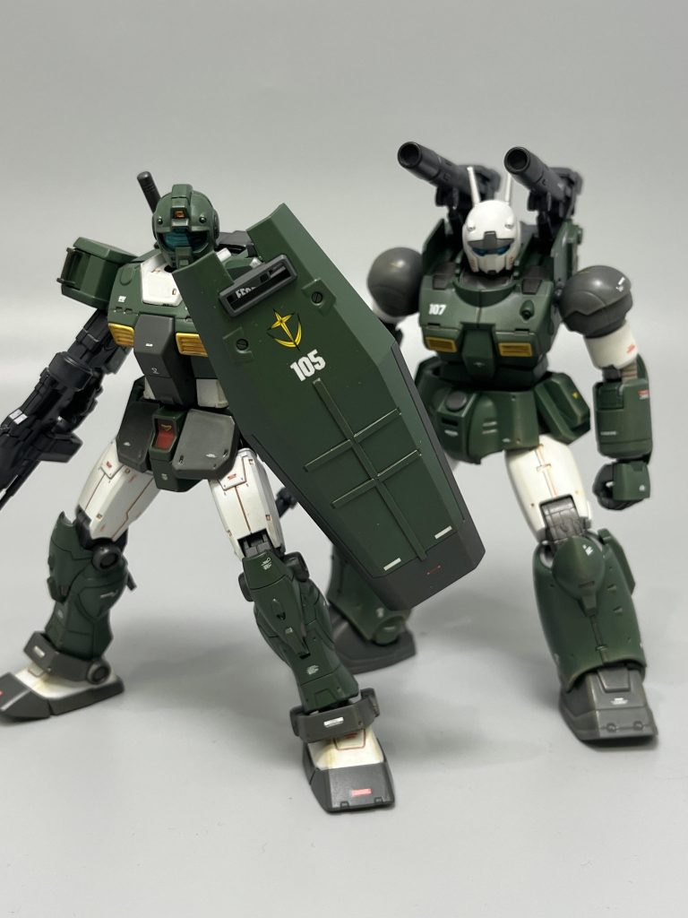 前回作成したジムと2ショット。いわゆるMAV戦術ってやつですね😁