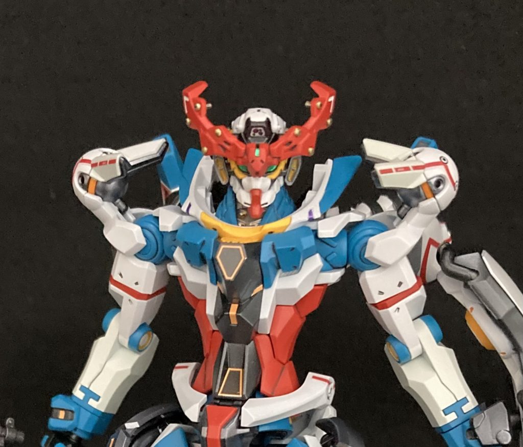 ツノのボルトは虫ピンを短く切ったものに置き換えました。ピンも塗装しようかと思って、プライマーは塗ったけど、これはこれでいい感じなので、あえてそのまま。