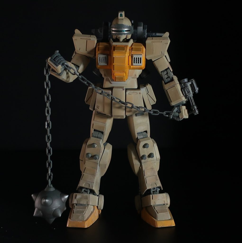 ハンマーを操るのにひょろい手足ではいかんということで、肘関節と膝関節、太腿と足首を幅増ししています。左腕には対人対車両20ミリ機関砲を装備。これは真鍮線とプラ材の寄せ集め。