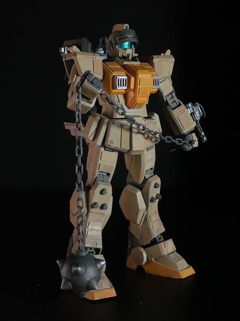 フェイスガードは開閉可能。