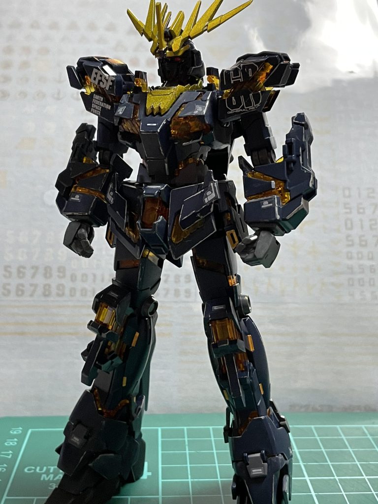 エッジ部分をシルバーで書き込んだところ