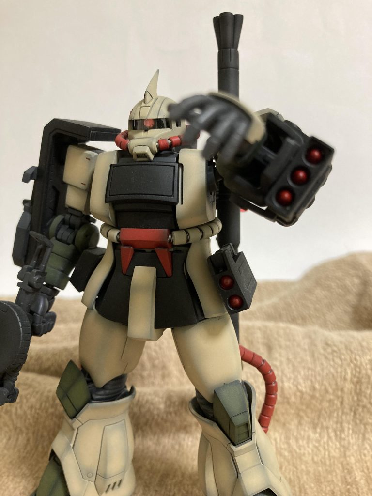 ミサイルは赤で塗装