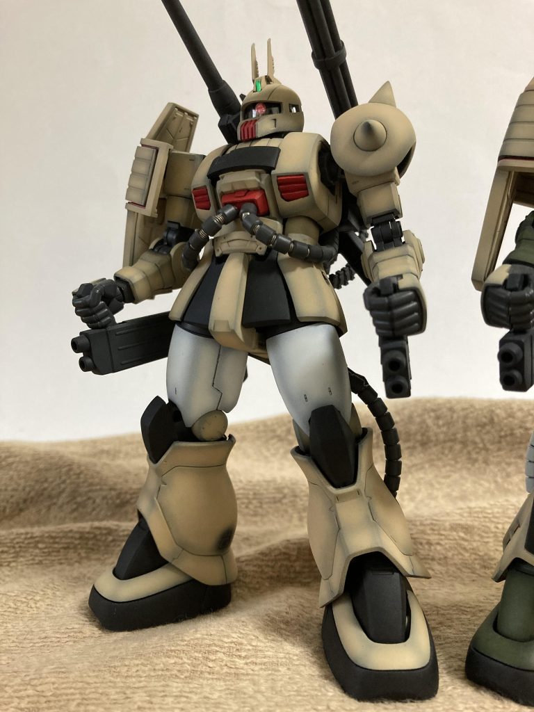 こちらはテストタイプはい…また武装盛りました…ザクキャノンのキットは余剰パーツが盛りだくさんです勿体ないのでザク顔のハーフキャノンのキットとミキシングしましたとは言え、少しパーツ足らないので、テストタイプの赤いパーツはプラ板から自作しています