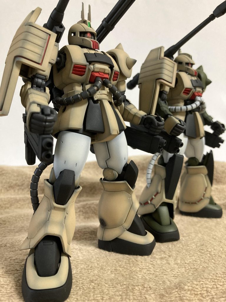 右肩にキャノン、左肩にガトリング使いにくそうですが、カッコ良ければそれで良し!製作当初はこのキャノンをザクタンクに付けるつもりでしたが…