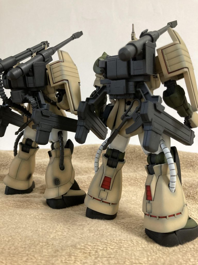 無骨な背中一応ヒートホーク持ってます