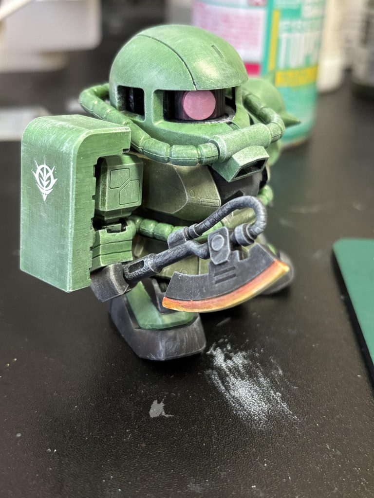 アックスのグラデーションがお気に入りです！最近制作途中で放置している子たちが増えてきたので、ちゃんと完成させてあげないとヽ(；▽；)ノファレホでのHGサイズ塗装をしたいけど、ビビって先に進めていない今日この頃です😂