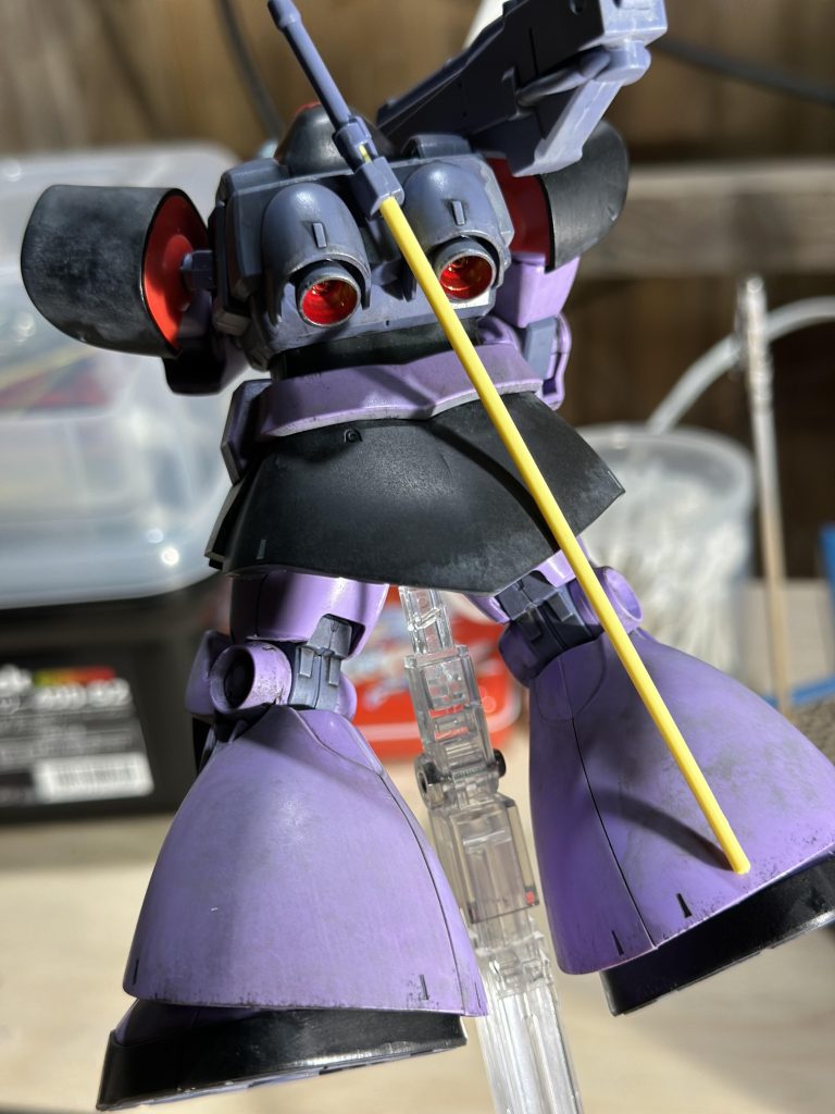 リアスカートがドムより大きいのが地味な特徴ですね