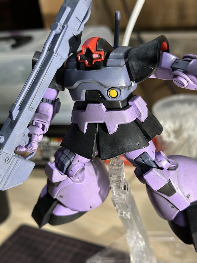 首がほとんど動きませんが、モノアイの位置で表情がちゃんとつくのがいいですね